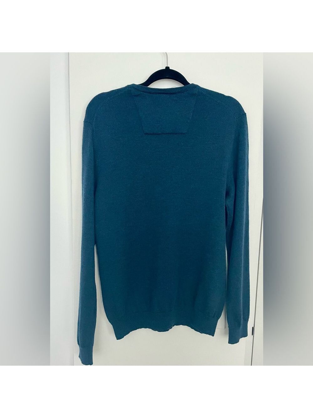 Calvin Klein 100% Extra Fine Merino Wool Men's V-Neck Sweater, Dark Blue Size L - Picture 3 of 7